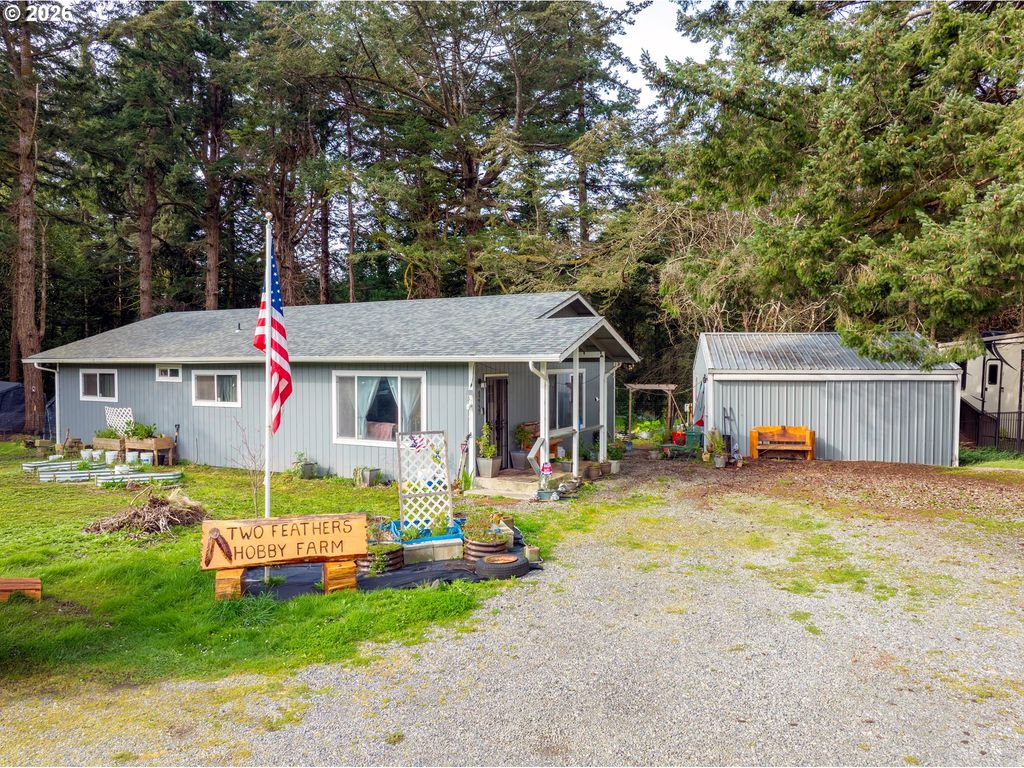 42737 ELLMOR Ln, Port Orford, OR 97465