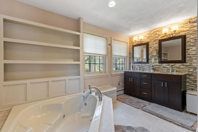 15 Kennel Hill Drive, Beverly, MA 01915