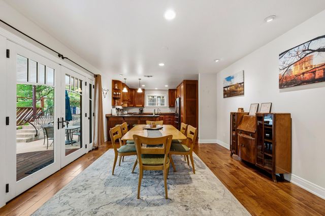2110 De Verne ST, Austin, TX 78704