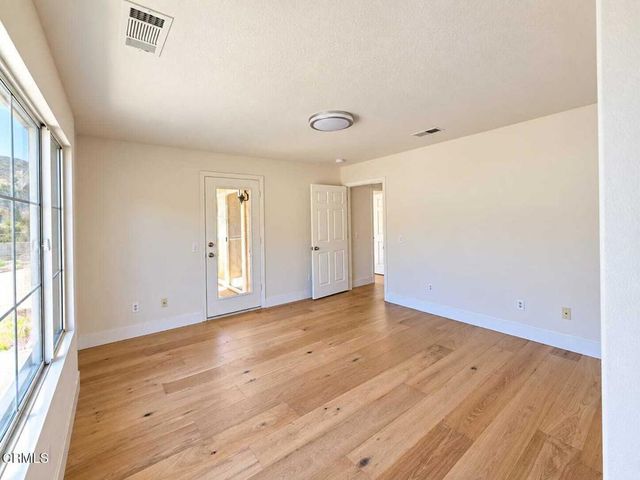 1845 Autumn Place, Simi Valley, CA 93065
