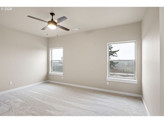 909 DURHAM Ave, Sutherlin, OR 97479