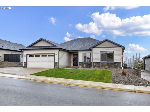 909 DURHAM Ave, Sutherlin, OR 97479