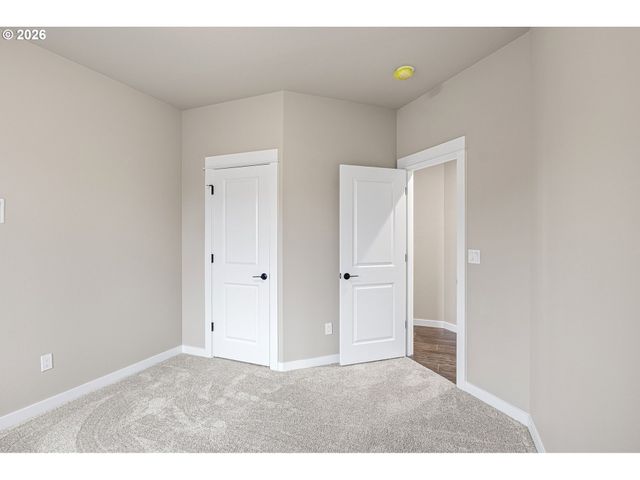 909 DURHAM Ave, Sutherlin, OR 97479