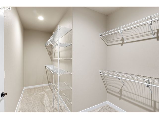 909 DURHAM Ave, Sutherlin, OR 97479