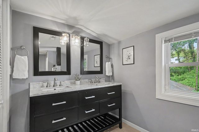 1905 Inglewood Place, South Bend, IN 46616
