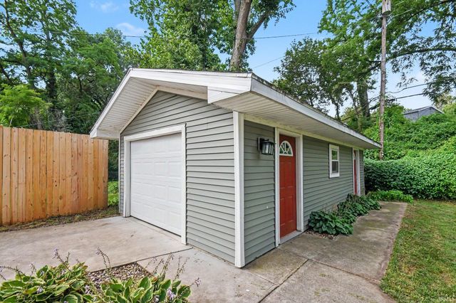 1905 Inglewood Place, South Bend, IN 46616