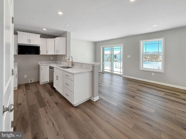 37 KRISTI LN, Biglerville, PA 17307