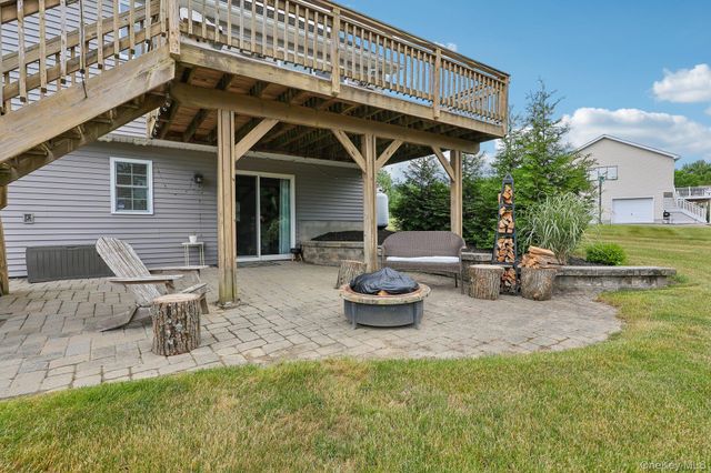4 Lira Street, Wallkill, NY 12589