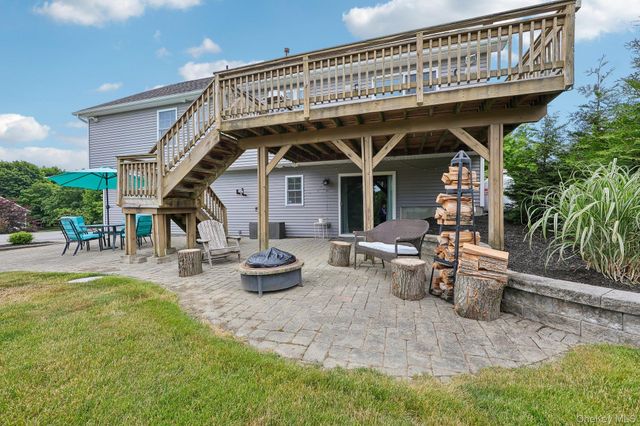 4 Lira Street, Wallkill, NY 12589