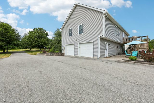 4 Lira Street, Wallkill, NY 12589