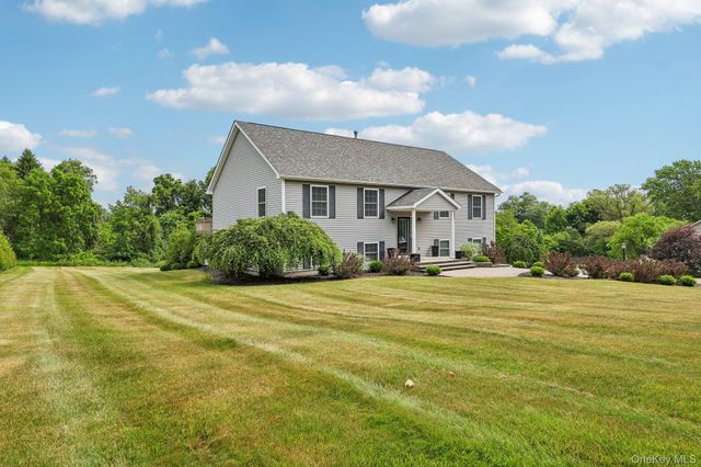 4 Lira Street, Wallkill, NY 12589