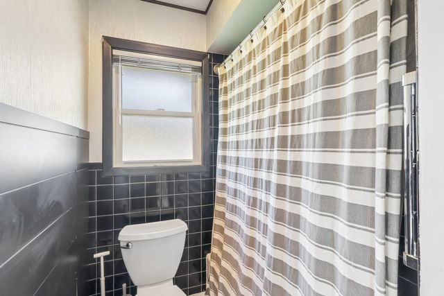 511 Walnut Lane, Elk Grove Village, IL 60007