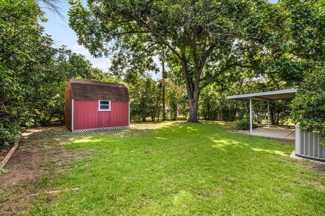 4508 Roxie Street, Haltom City, TX 76117