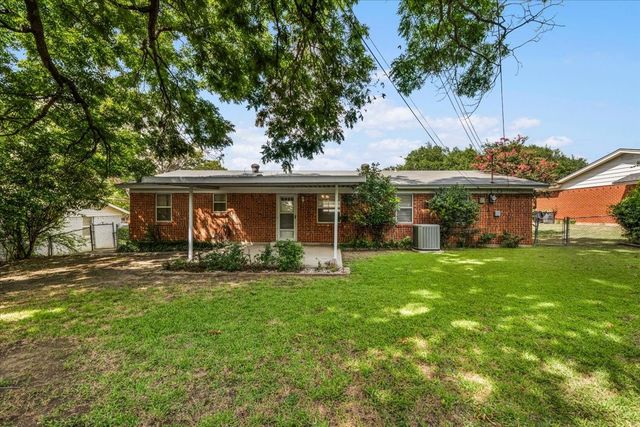 4508 Roxie Street, Haltom City, TX 76117