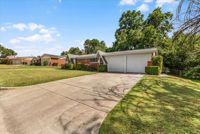4508 Roxie Street, Haltom City, TX 76117