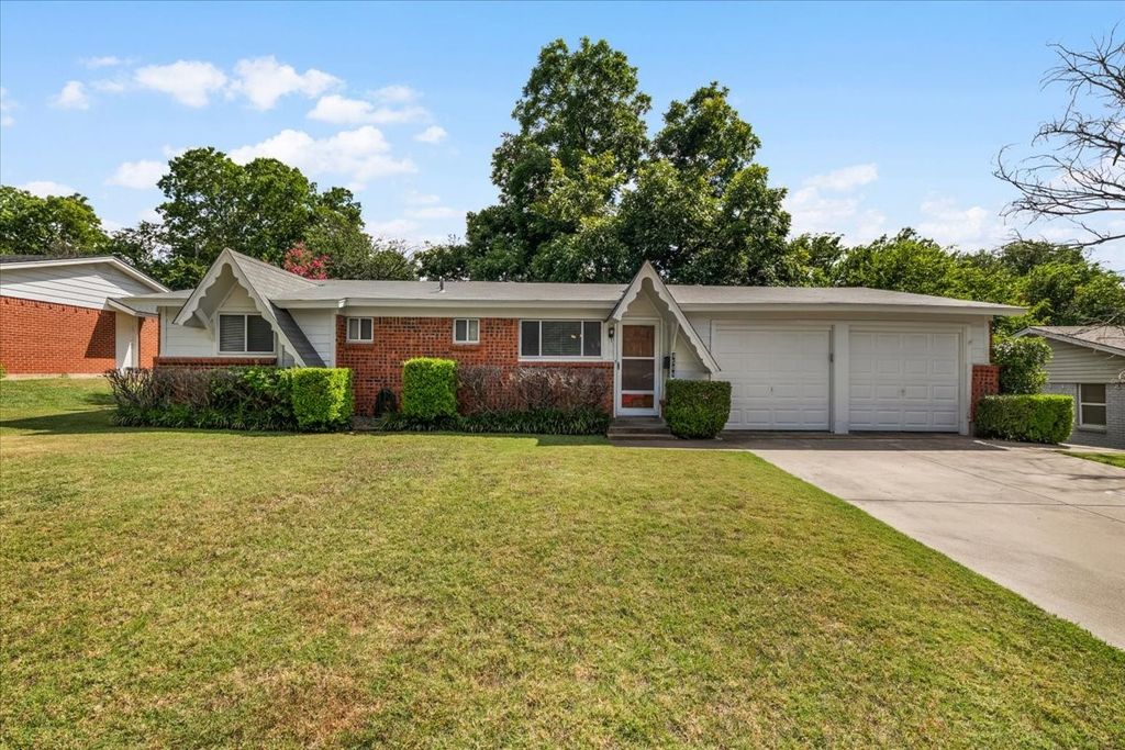 4508 Roxie Street, Haltom City, TX 76117