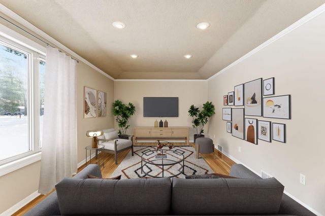 505 Quinlan Avenue N, Lakeland, MN 55043