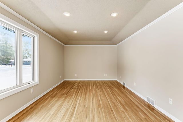 505 Quinlan Avenue N, Lakeland, MN 55043