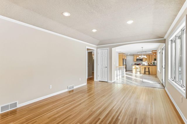 505 Quinlan Avenue N, Lakeland, MN 55043