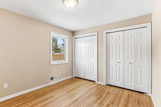 505 Quinlan Avenue N, Lakeland, MN 55043