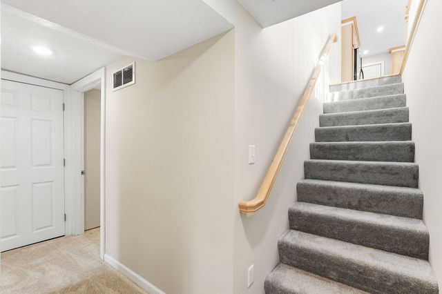 505 Quinlan Avenue N, Lakeland, MN 55043