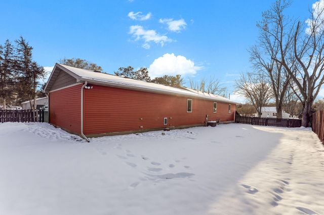 505 Quinlan Avenue N, Lakeland, MN 55043