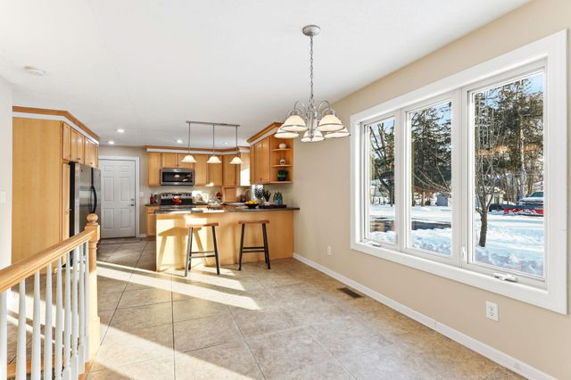 505 Quinlan Avenue N, Lakeland, MN 55043