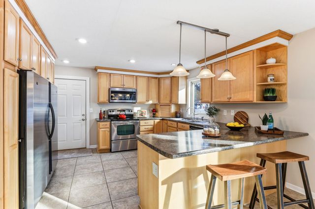 505 Quinlan Avenue N, Lakeland, MN 55043