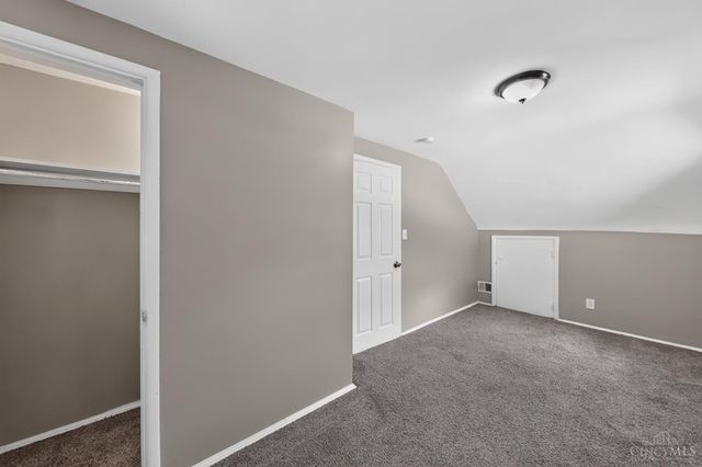 1703 Ashbrook Drive, Cincinnati, OH 45238