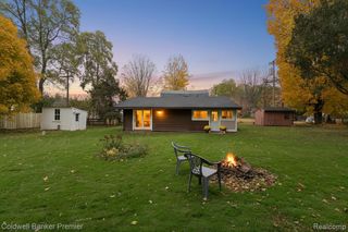 2988 Farmers Creek Road, Metamora, MI 48455