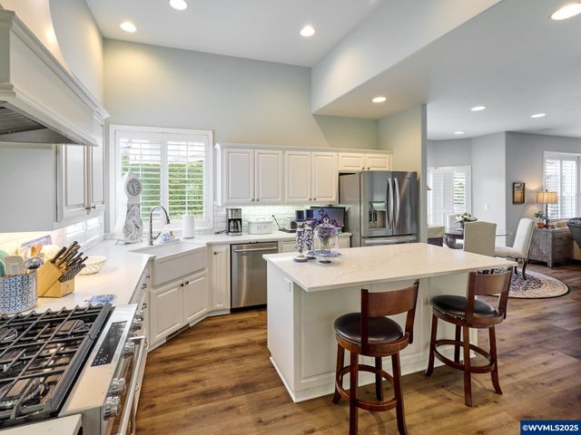 1380 Ranier Lp NW, Salem, OR 97304