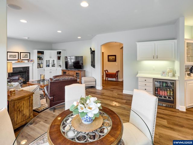 1380 Ranier Lp NW, Salem, OR 97304