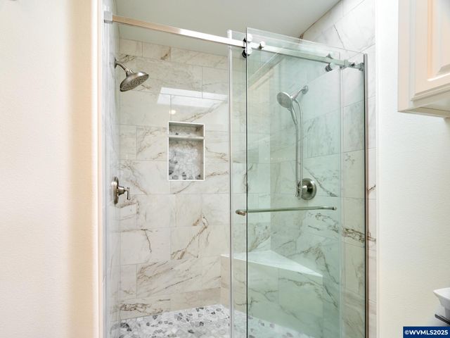 1380 Ranier Lp NW, Salem, OR 97304