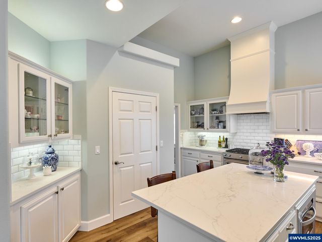 1380 Ranier Lp NW, Salem, OR 97304