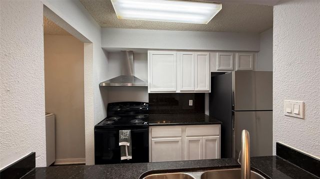 250 El Dorado Boulevard 103, Webster, TX 77598