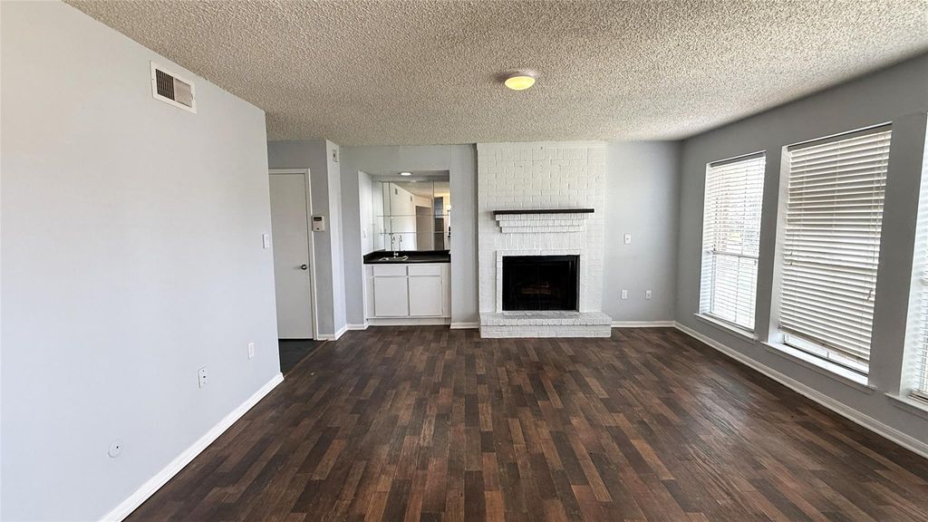 250 El Dorado Boulevard 103, Webster, TX 77598