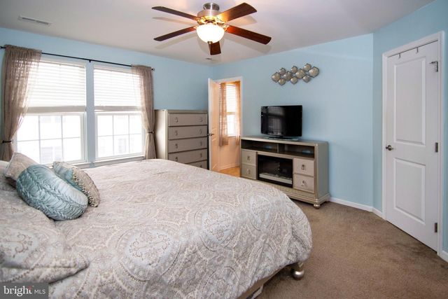 43 VILLAGE GREEN LN, Sicklerville, NJ 08081