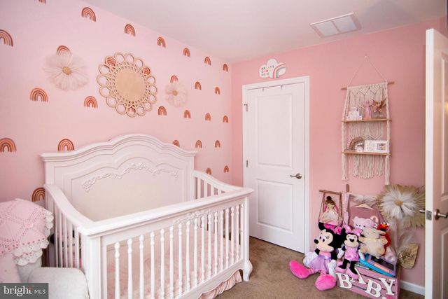 43 VILLAGE GREEN LN, Sicklerville, NJ 08081