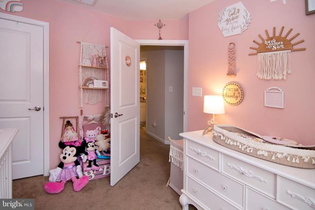 43 VILLAGE GREEN LN, Sicklerville, NJ 08081