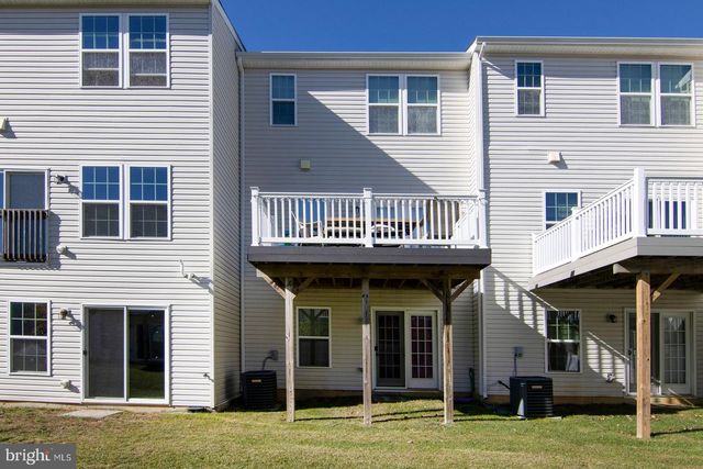 43 VILLAGE GREEN LN, Sicklerville, NJ 08081