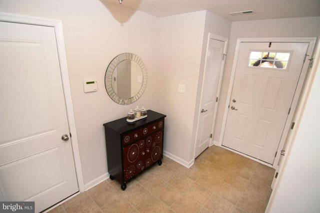 43 VILLAGE GREEN LN, Sicklerville, NJ 08081