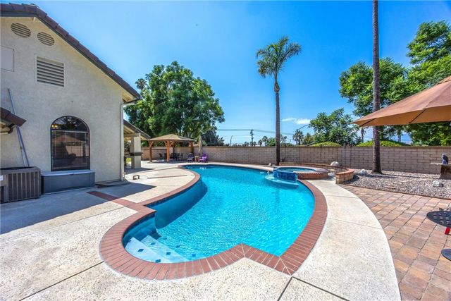 5857 Dora Court, Riverside, CA 92506