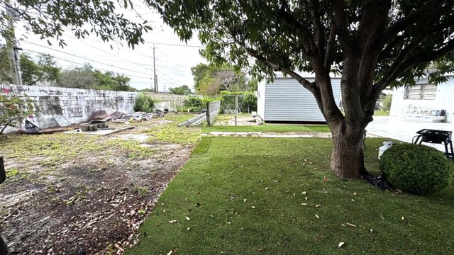 1314 S H Street, Lake Worth Beach, FL 33460