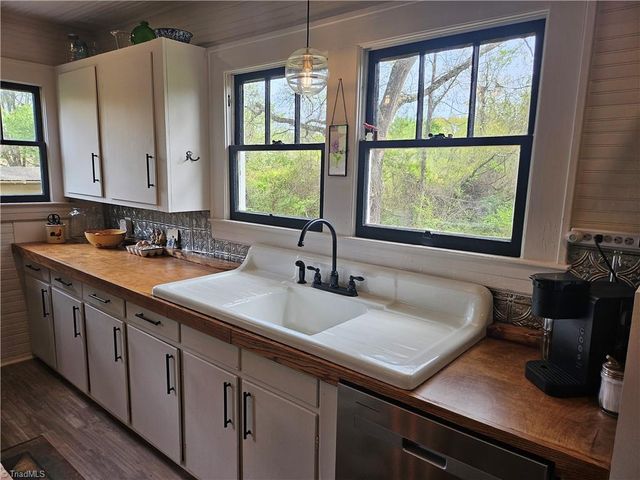 4255 Wallburg High Point Road, High Point, NC 27265