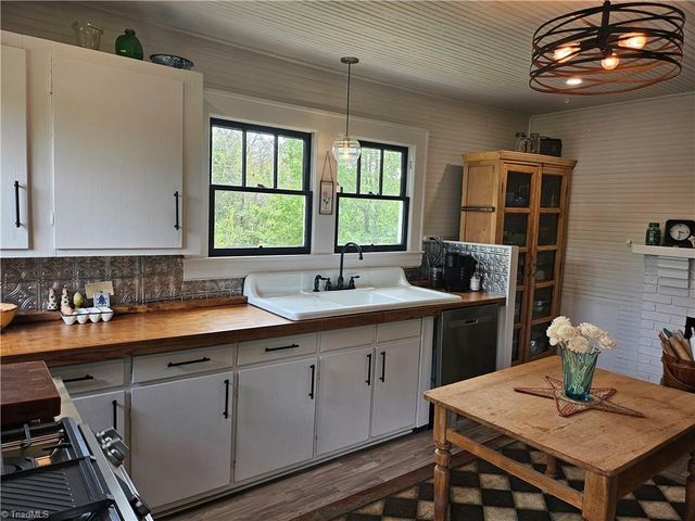 4255 Wallburg High Point Road, High Point, NC 27265