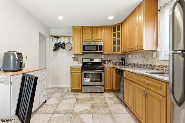 460 Jensen Ave, Rahway City, NJ 07065