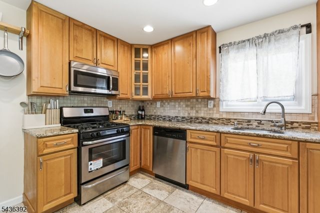 460 Jensen Ave, Rahway City, NJ 07065