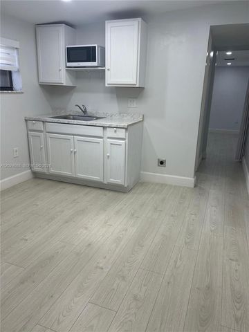 2335 NW 171st Ter 1, Miami Gardens, FL 33056