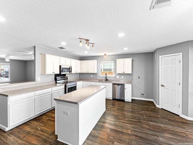 15515 Flowing Spring, San Antonio, TX 78247