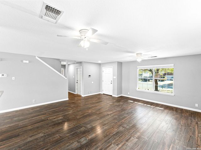 15515 Flowing Spring, San Antonio, TX 78247